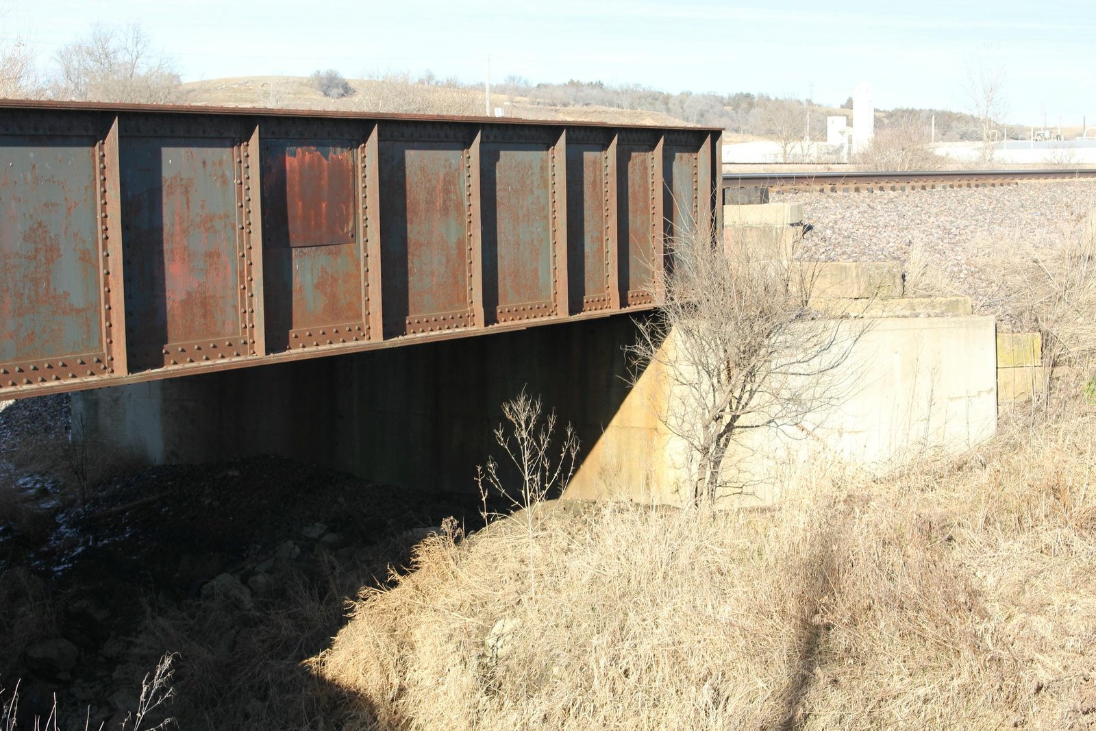 East abutment